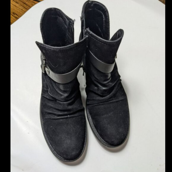 BareTraps Shoes - Baretrap Chrisa Ankle Boots